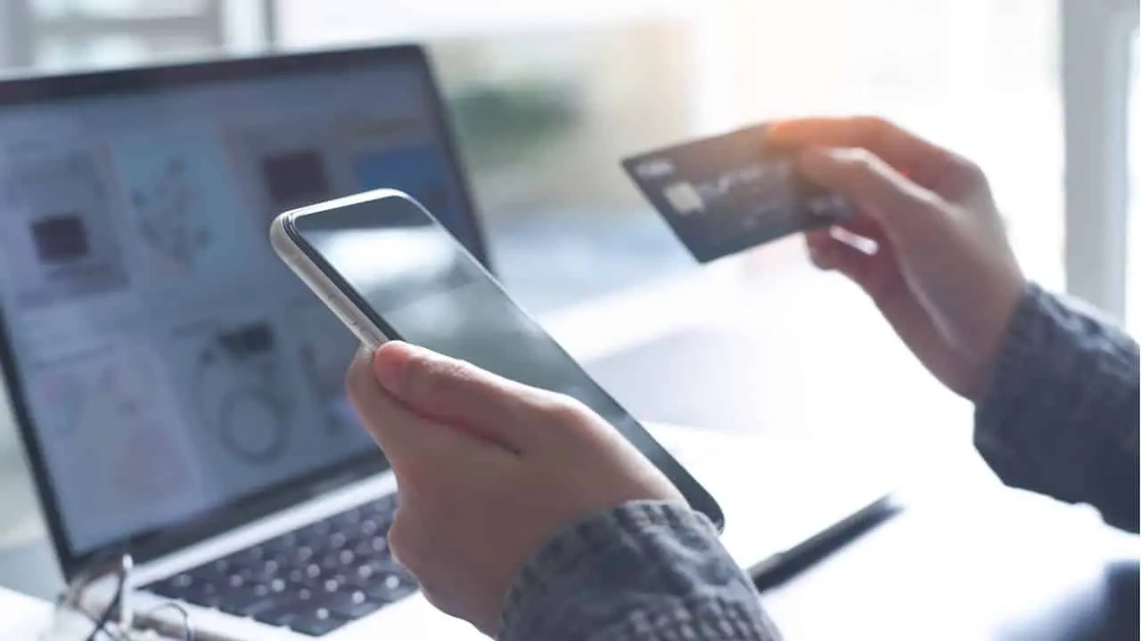 Saiba os riscos de emprestar sua conta bancária para outra pessoa