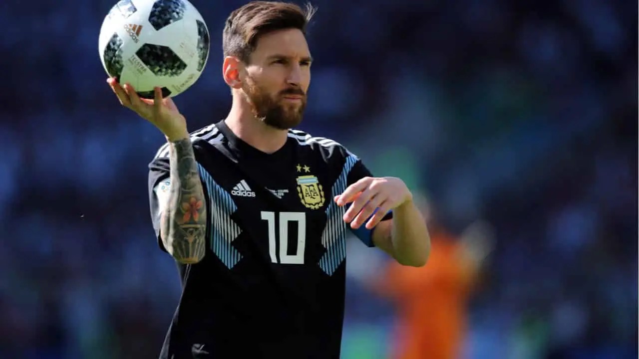 Messi entra para o mercado de NFTs com coleção de arte “Messiverso”