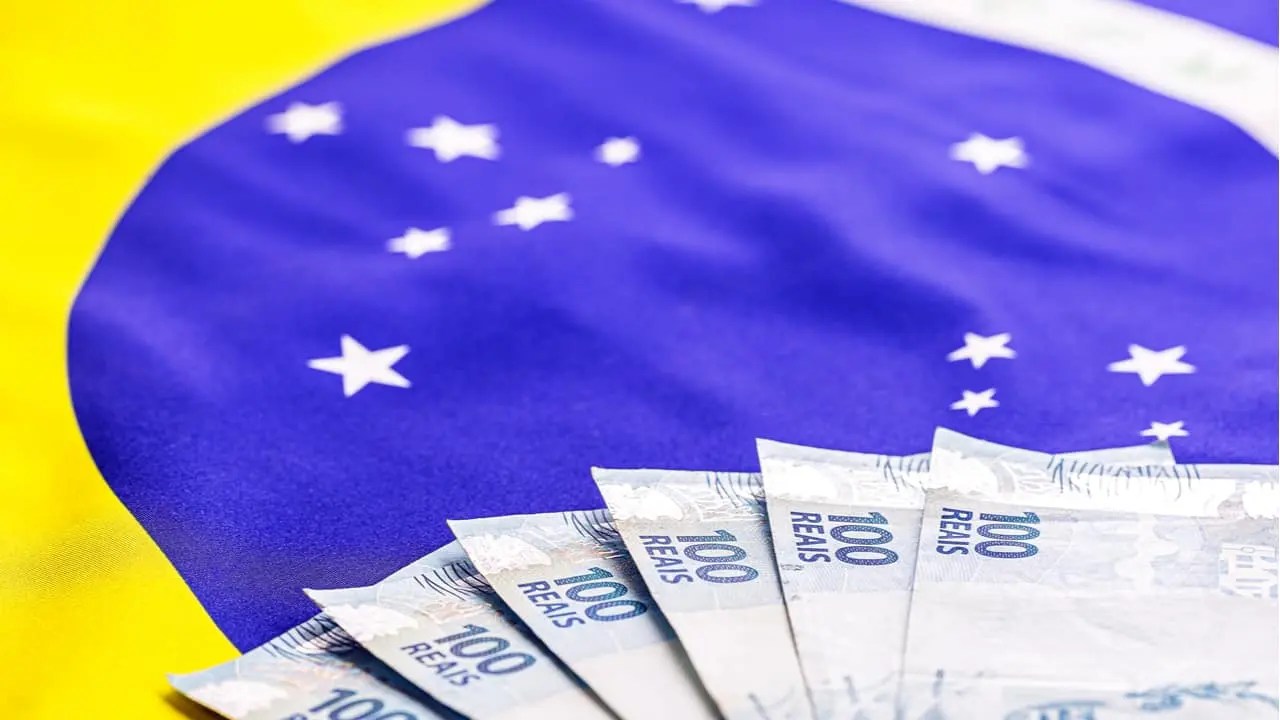 Economia é turbinada por precatórios e faz elevar a projeção para o PIB