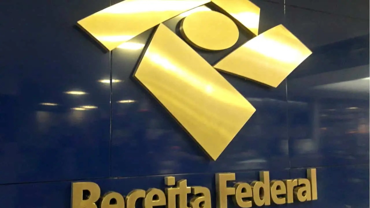 Negociação para aprovar mudanças no Imposto de Renda pode prejudicar reajustes de professores