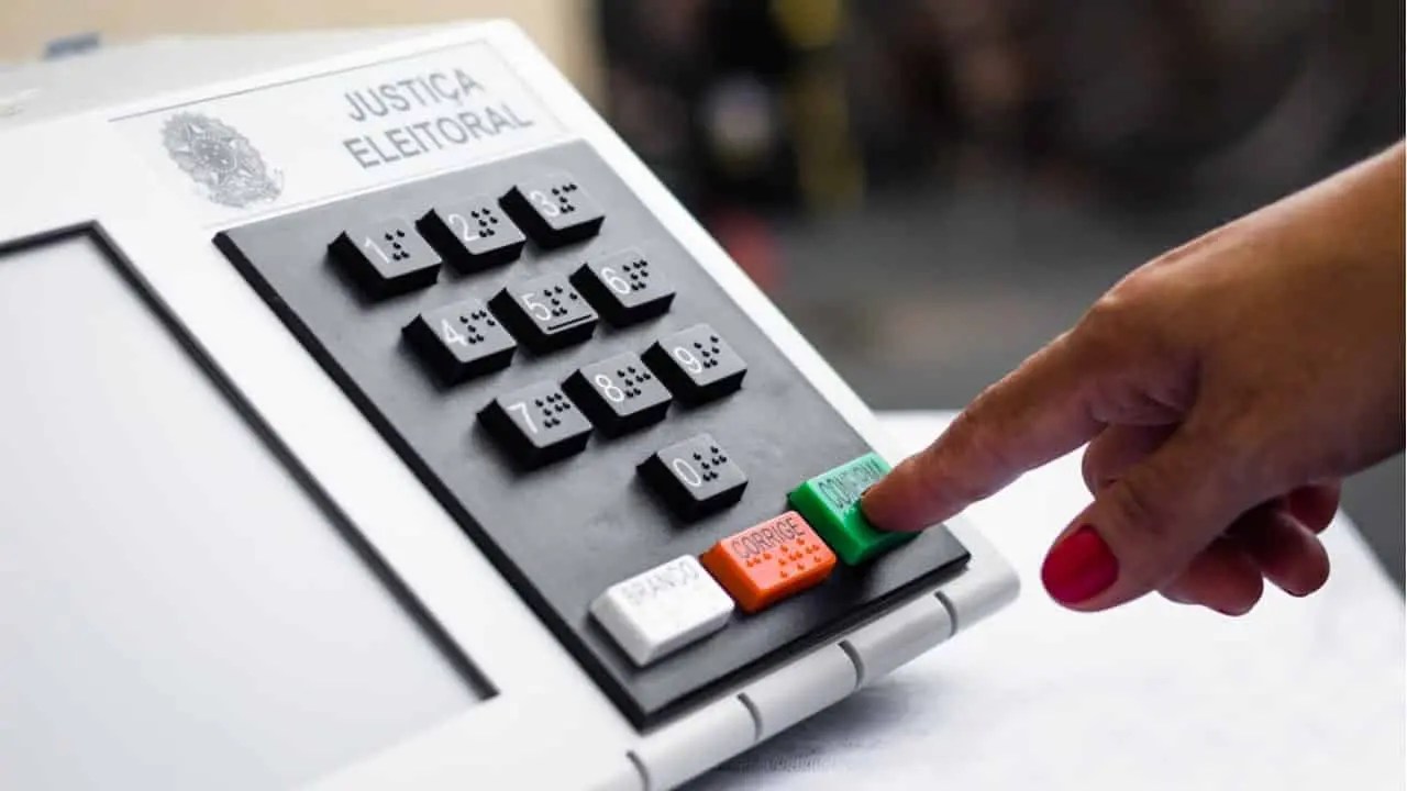 Como ser mesário nas eleições e ganhar folga no trabalho?
