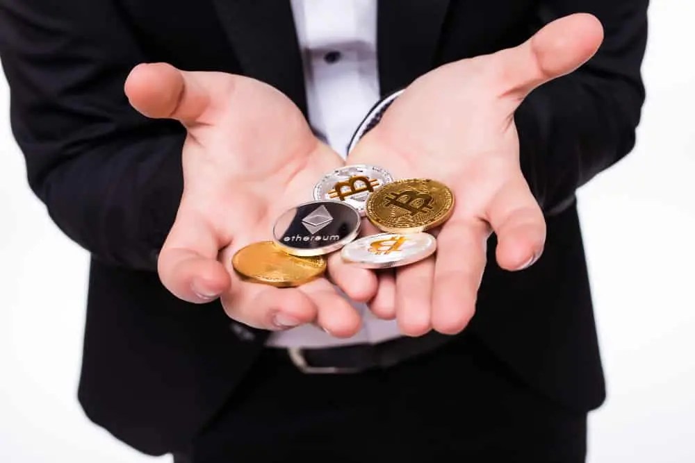 Investimento em criptomoeda pode fazer a pessoa cair na malha fina?