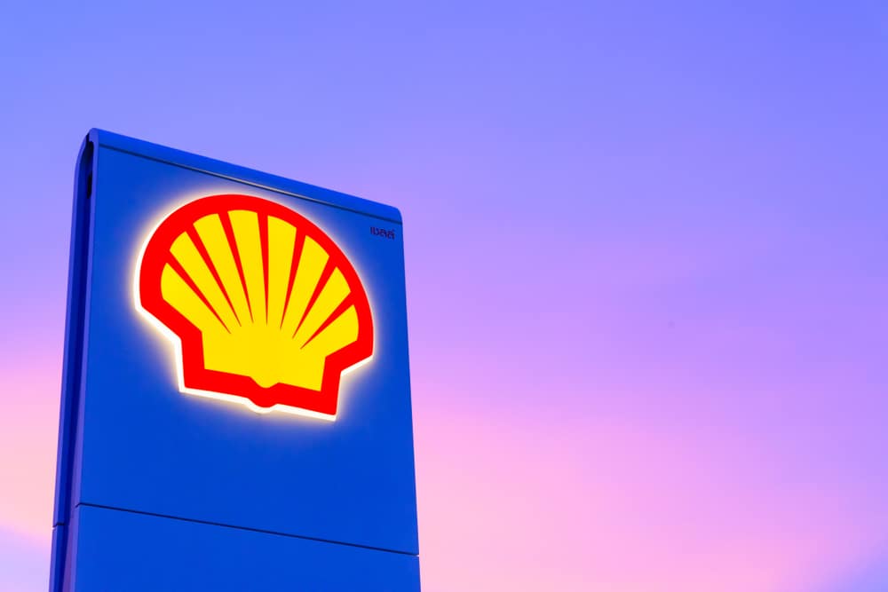 logo da Shell em um posto de combustível