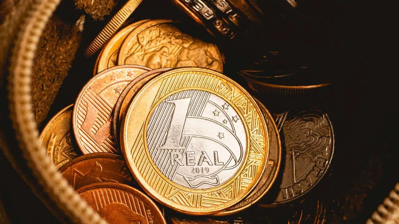 Governo lançará moeda de R$ 1 em comemoração aos 30 anos do real