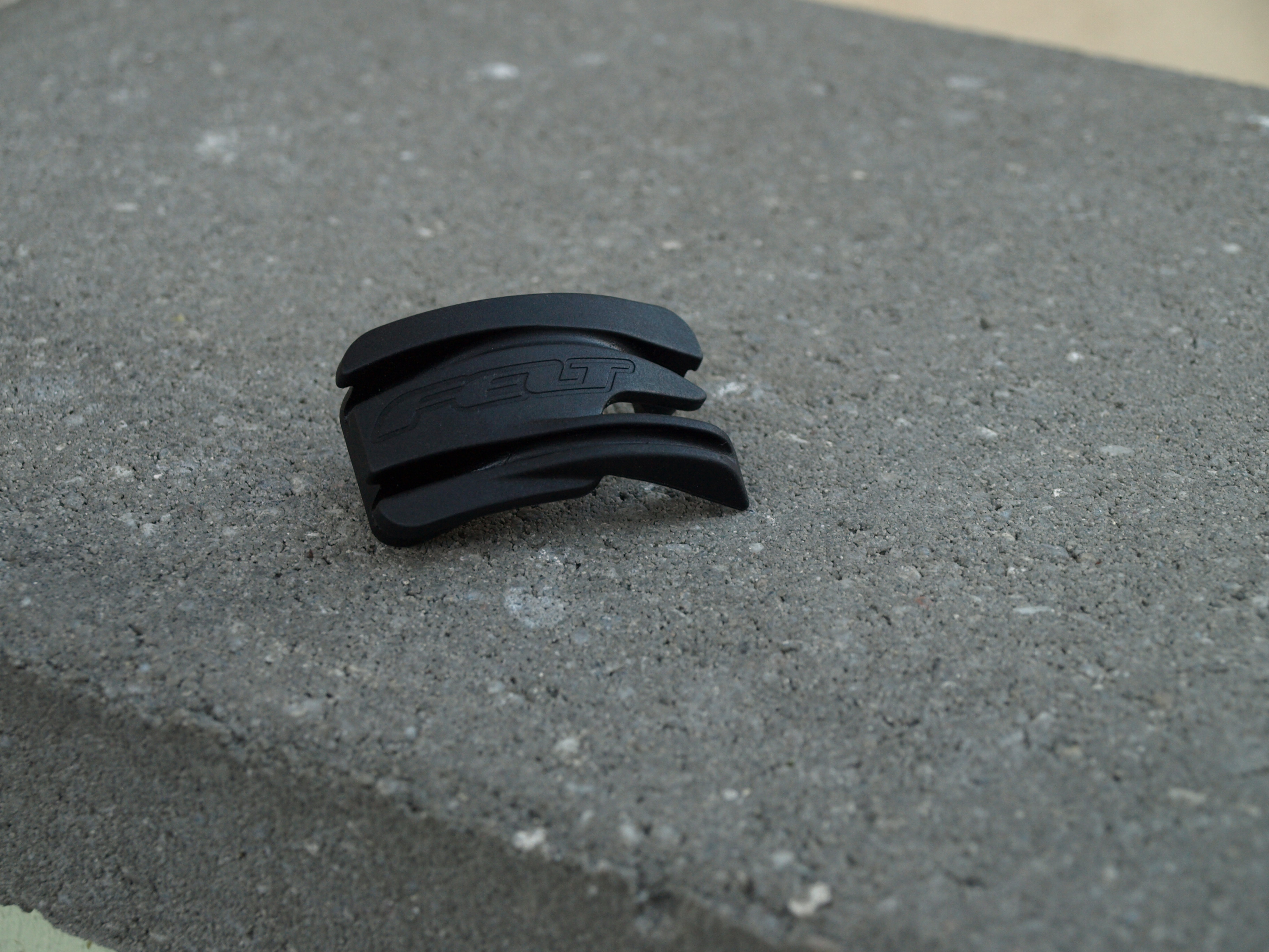 Felt Z5 cable guide.