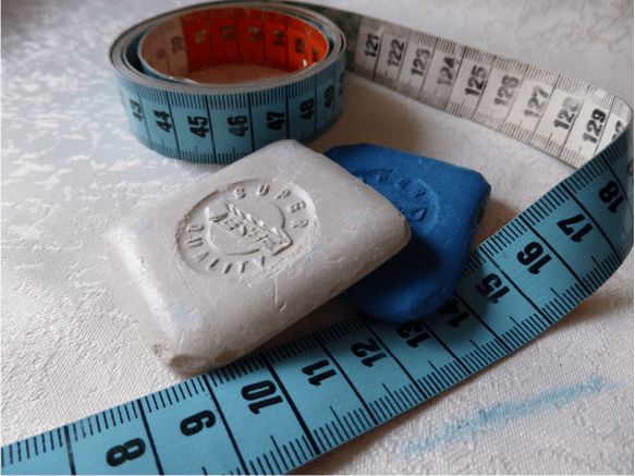 measuring taoe aand chalk image
