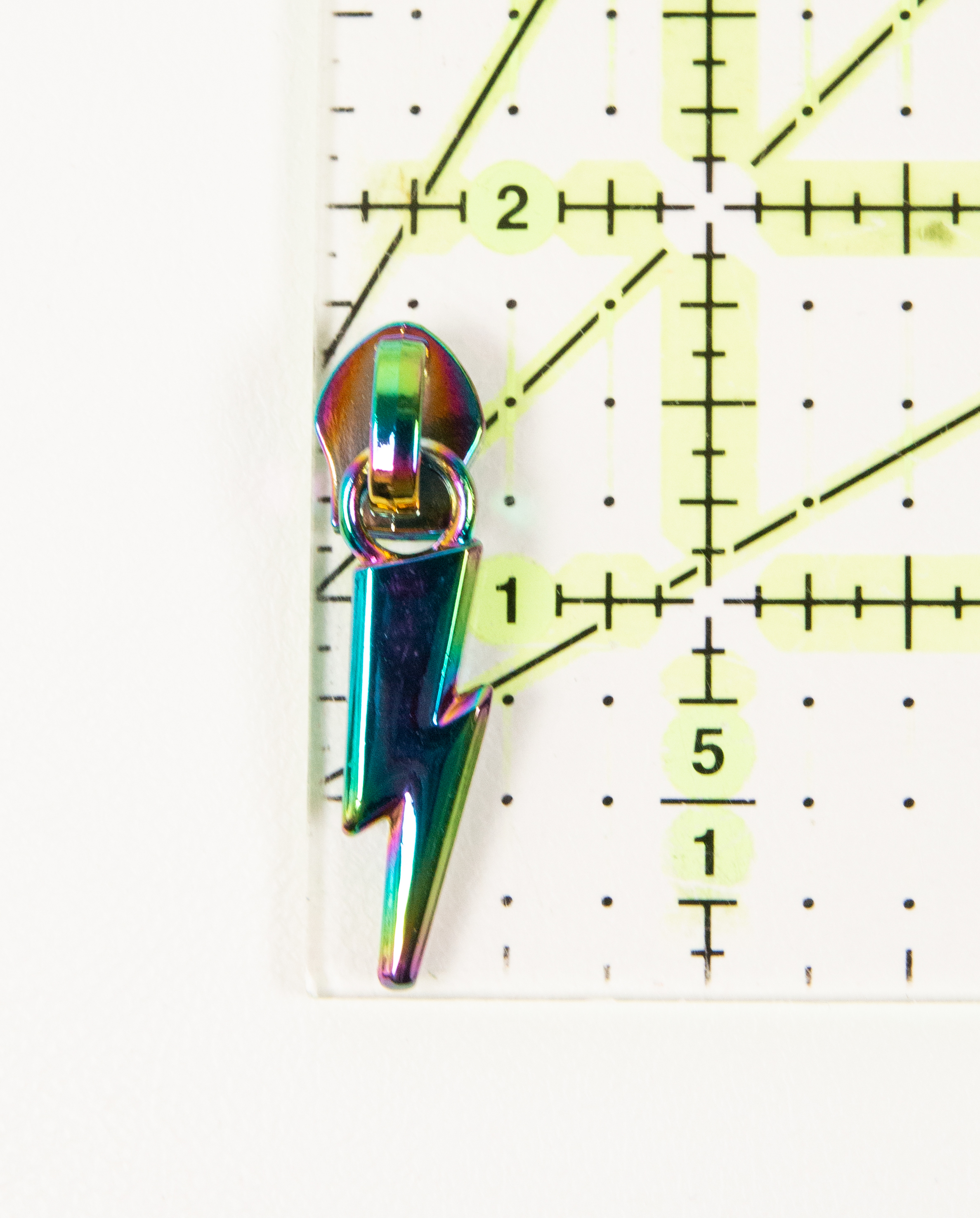 5 Lightning Bolt Zipper Pulls - Sew Sweetness
