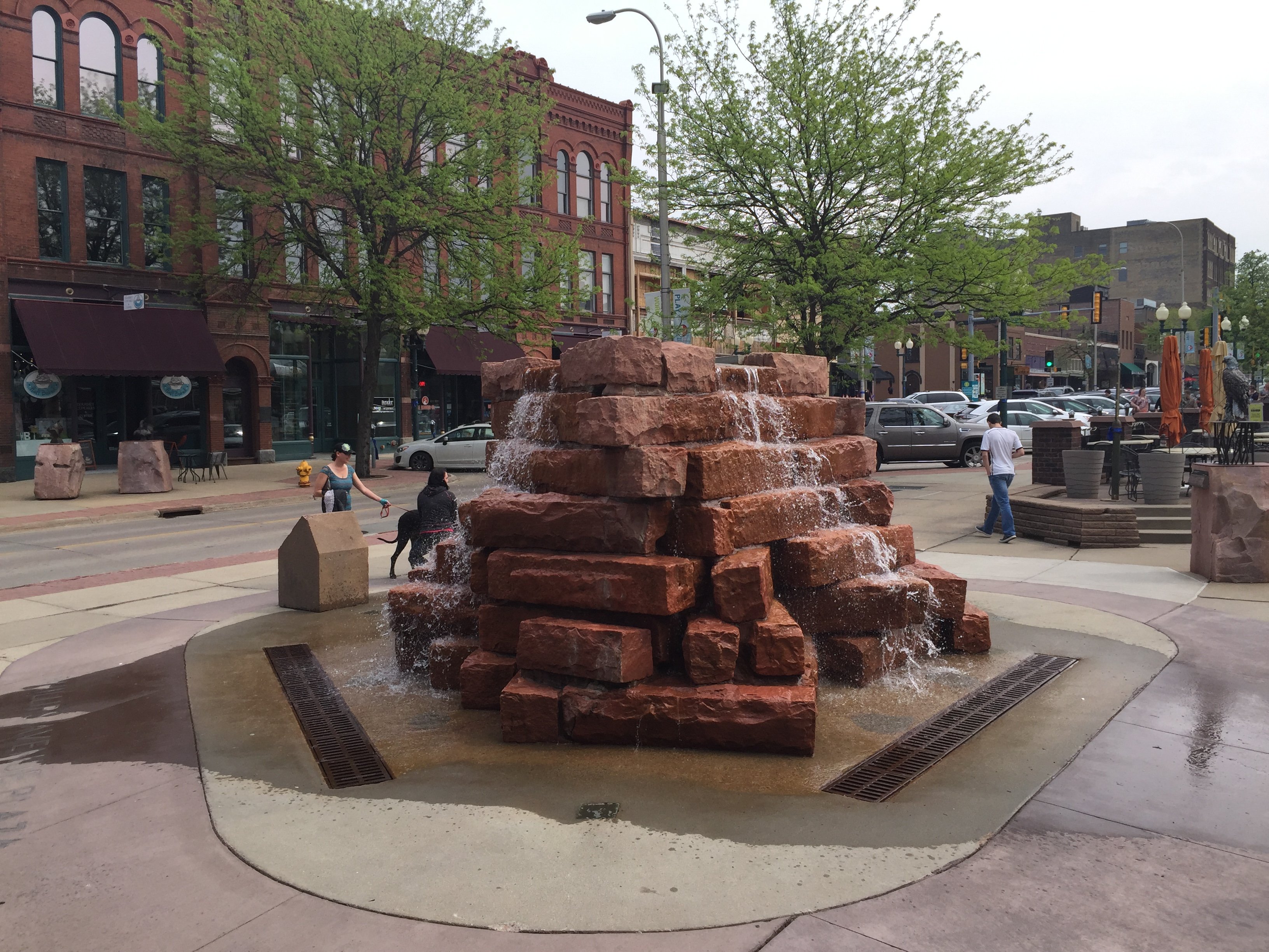 Phillips Avenue Plaza