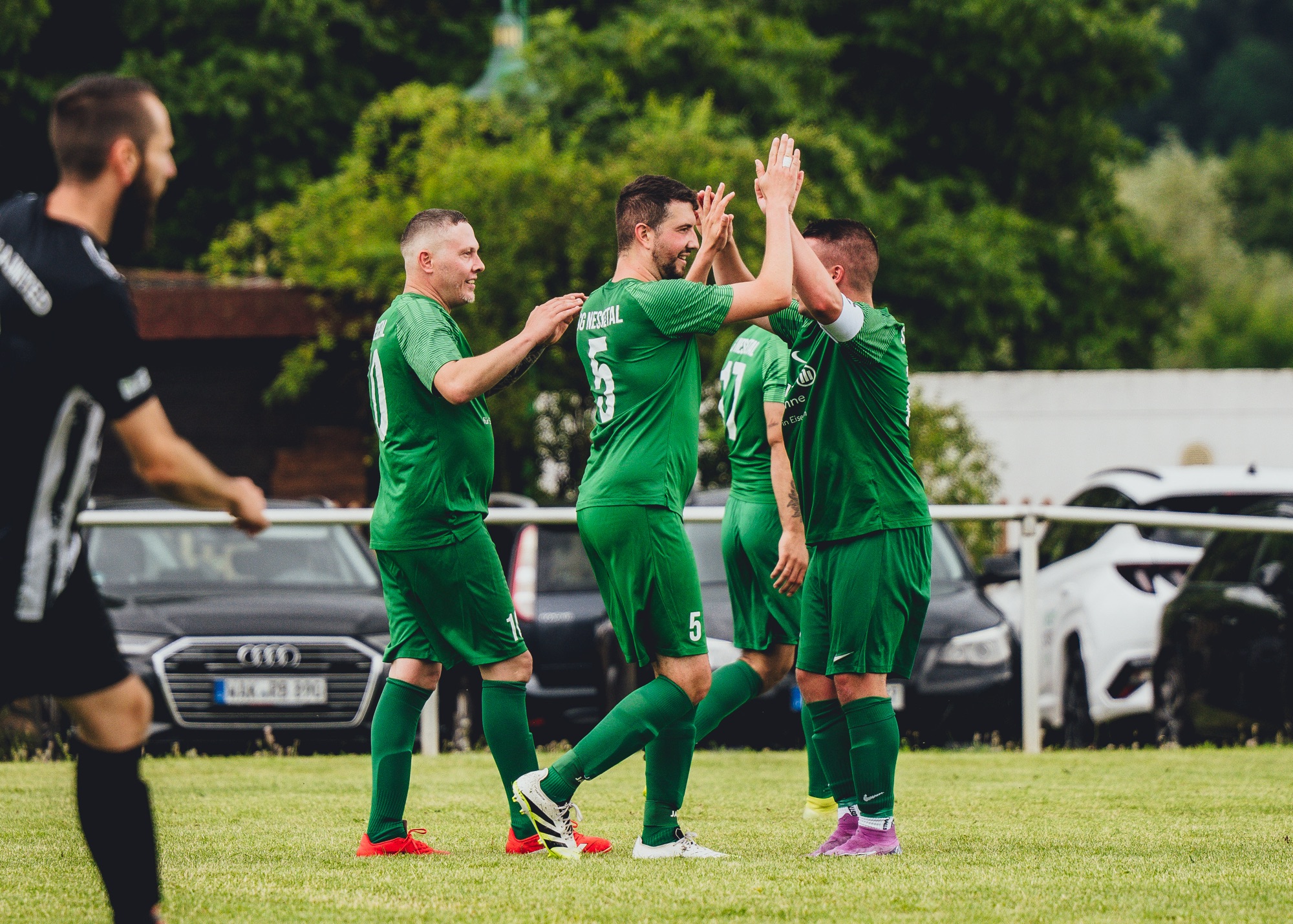 Read more about the article Offensiv-Spektakel in der Stedeberg-Arena: SG Nessetal bezwingt Ruhla United mit 6:3!