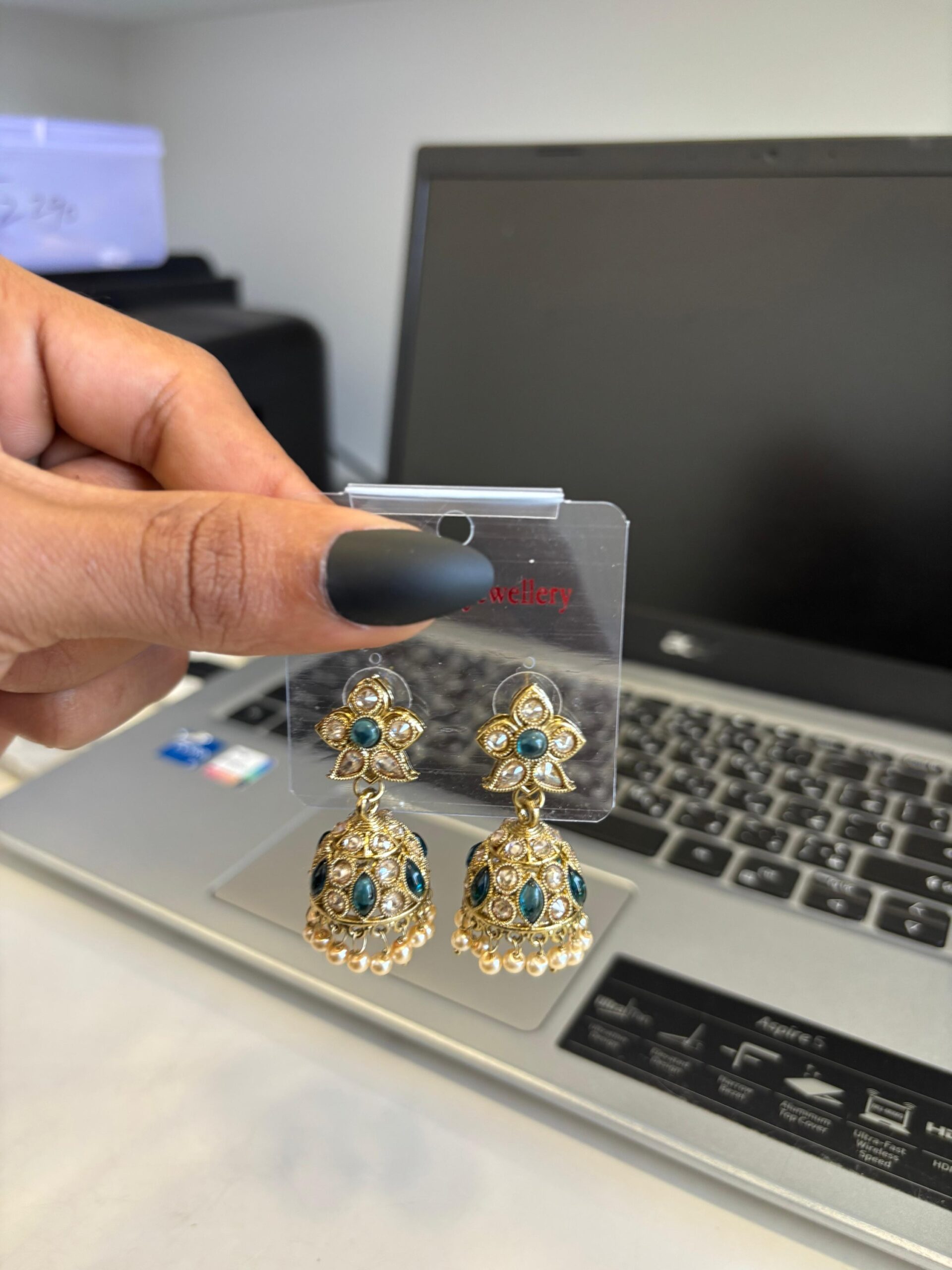 KUNDAN SMALL JUMKAS