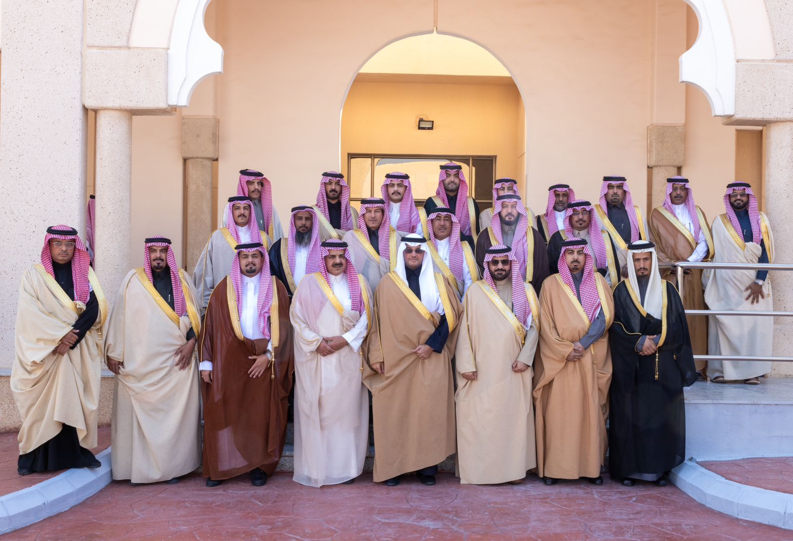 سمو محافظ الأحساء يرأس اجتماعًا لرؤساء المراكز ويحث على تطوير جودة الحياة