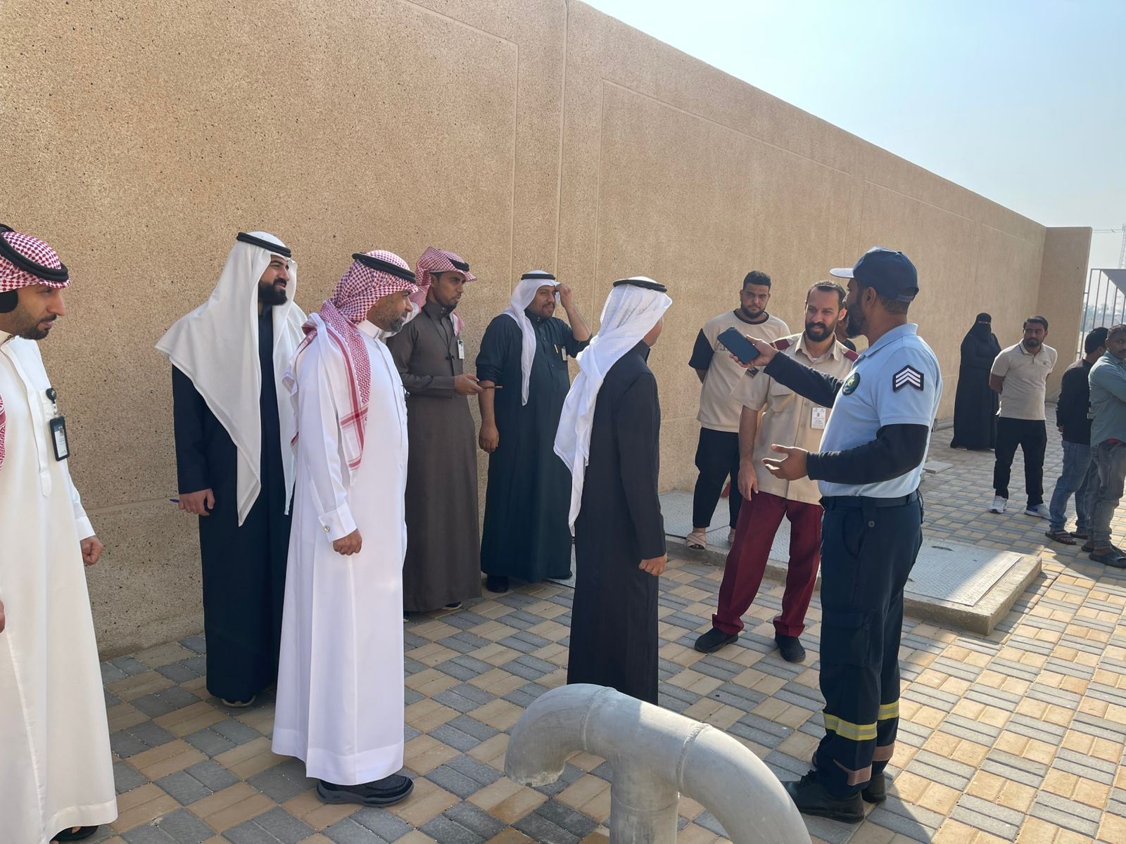 فرضية عملية اخلاء وهمية بمكتب عمل الجبيل