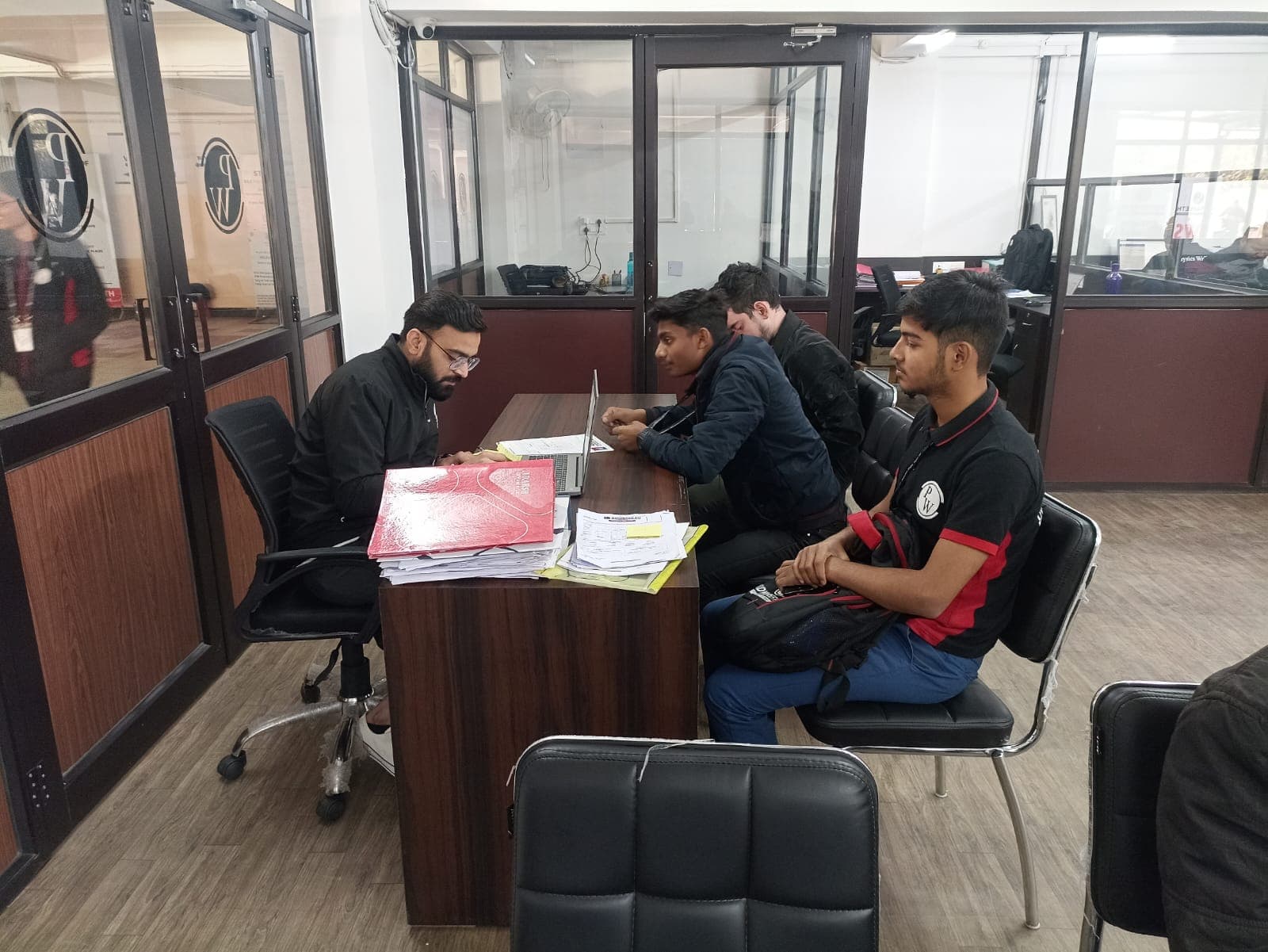 Pw Vidyapeeth Prayagraj Fee Structure