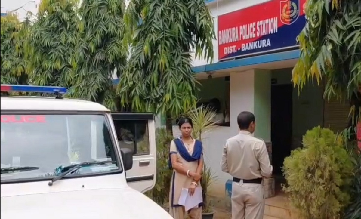 নেশার সামগ্রী মজুতের অভিযোগে গ্রেফতার এক যুবক
