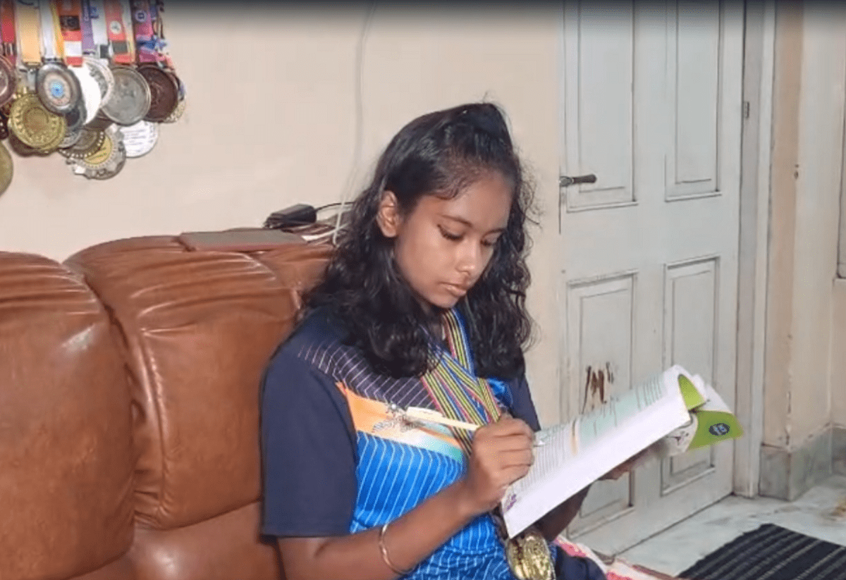 জাতীয় সাফল্যের পর আন্তর্জাতিকেও চ্যাম্পিয়ন, মধুরার কৃতিত্বে গর্বিত জলপাইগুড়ি