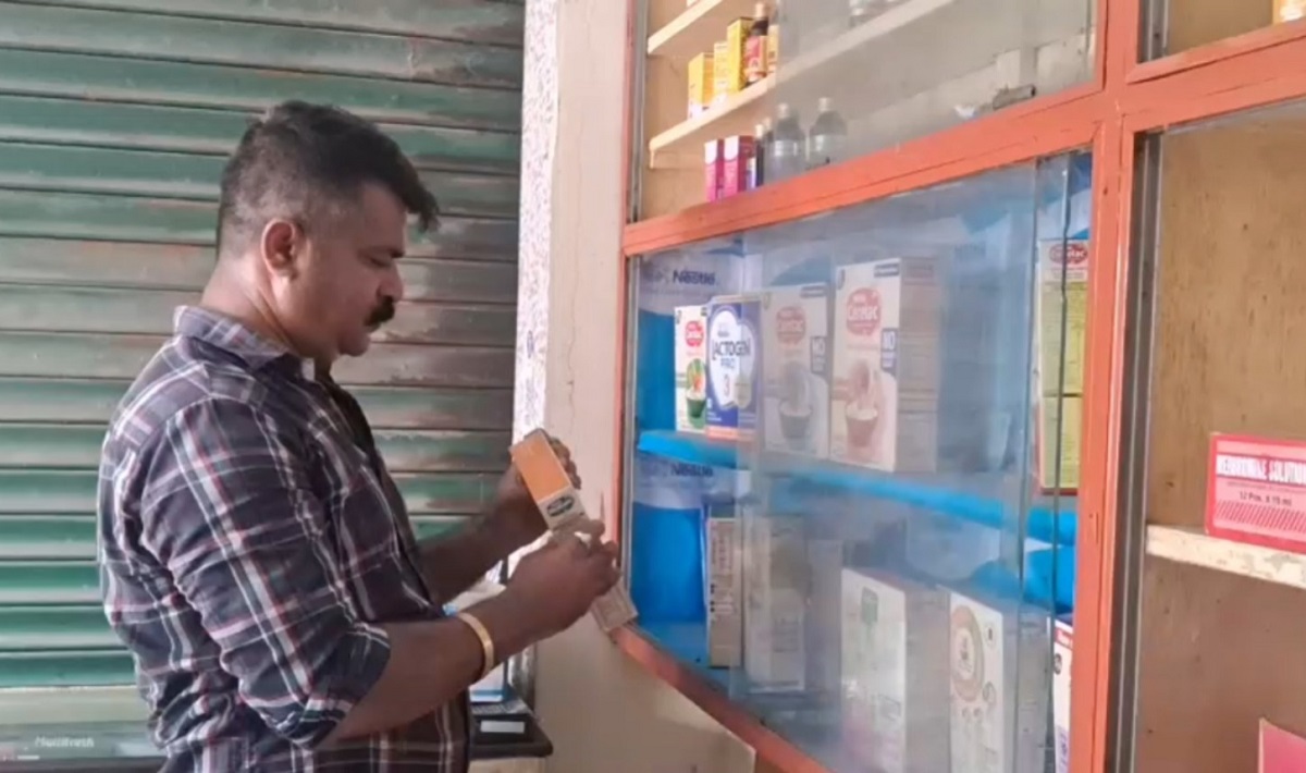 এনজেপি গেটবাজারে যৌথ অভিযানে উদ্ধার মেয়াদ উত্তীর্ণ সামগ্রী