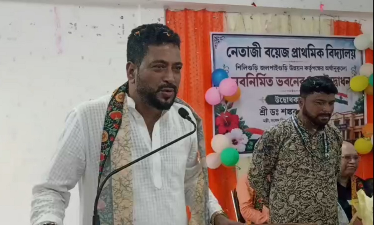 সরকারি স্কুলের উজ্জ্বল দৃষ্টান্ত: নেতাজি বয়েজ প্রাইমারির নতুন পরিকাঠামোর প্রশংসা মন্ত্রীর মুখে