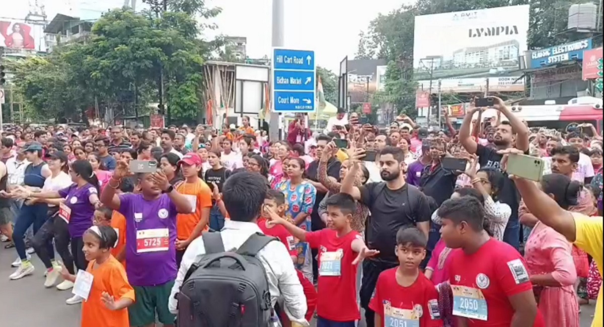 চ্যামিন্ডা ভাস ও পর্যটনমন্ত্রী শঙ্কর ঘোষের উপস্থিতিতে জমজমাট ৪২তম বাঘাযতীন রোড রেস