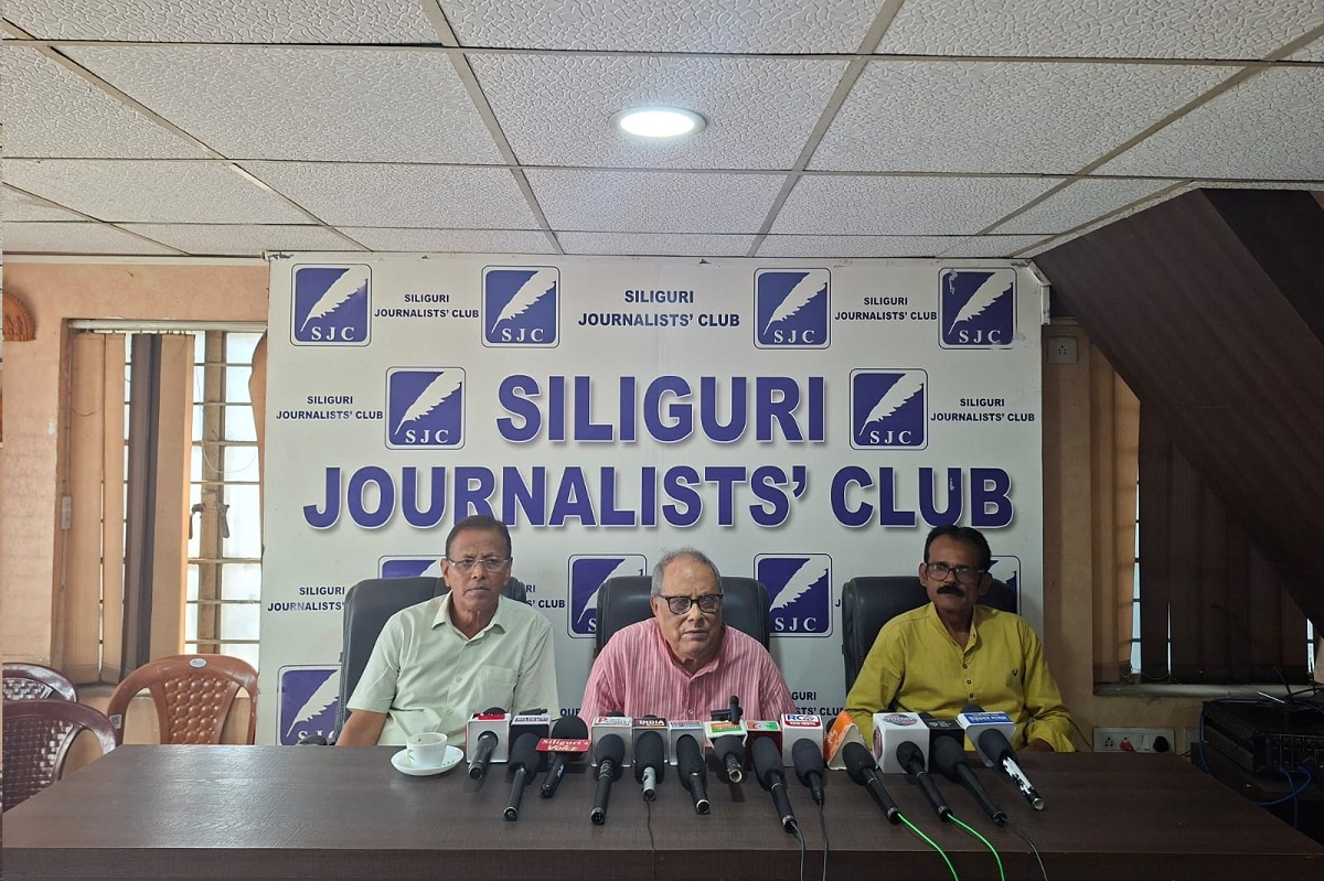 ফুলেশ্বরীর রেলগেট বন্ধ নিয়ে সরব অশোক ভট্টাচার্য, সিদ্ধান্ত প্রত্যাহারের দাবি
