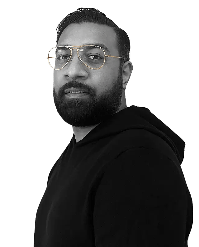 Headshot of Shakeel Nazir