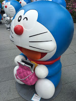 Doraemon and purse