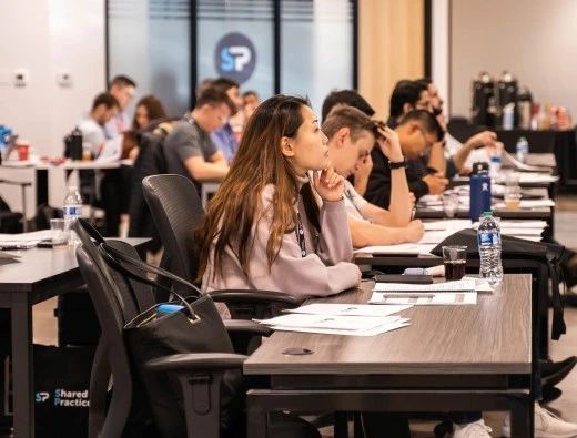 Events Shared Practices - Download Professional Abstract Image | Retina