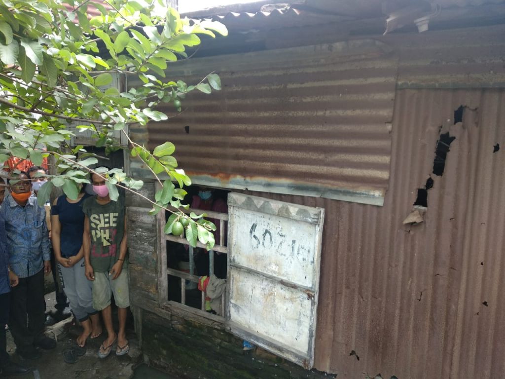 Sharing Happiness | Bantuan Kemanusiaan Untuk Keluarga Bu Ratna