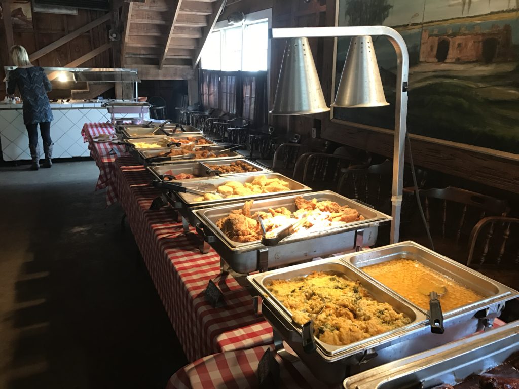 Bennie's has been a favorite of locals and tourists that enjoy . Bennie's Red Barn on St. Simons Island - Sharing Horizons