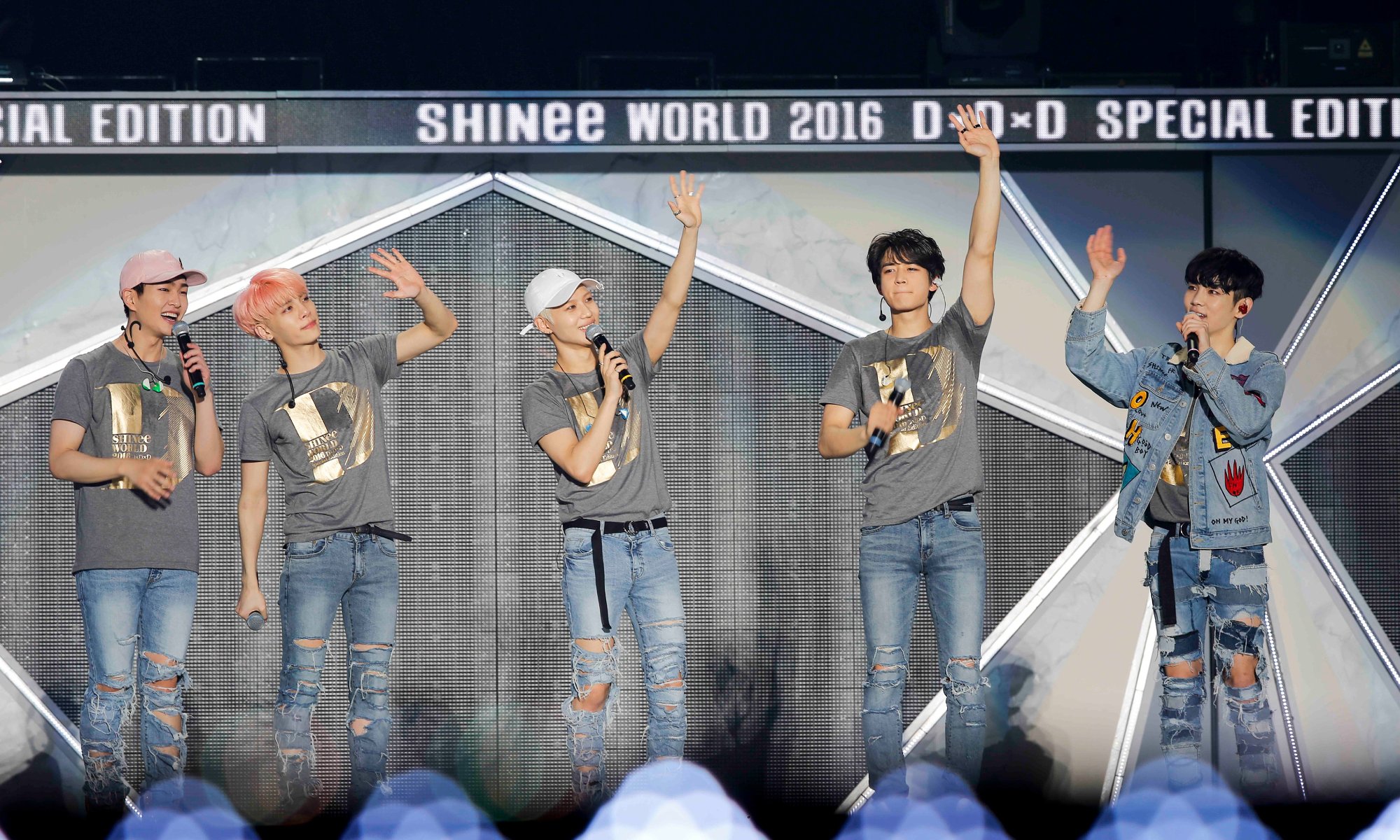 SharingSHINee | Collect moments, not things.