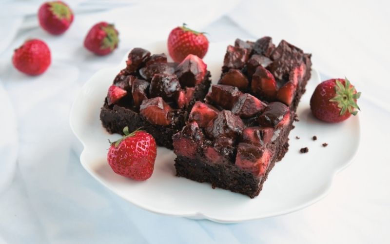 chocolate strawberry brownies