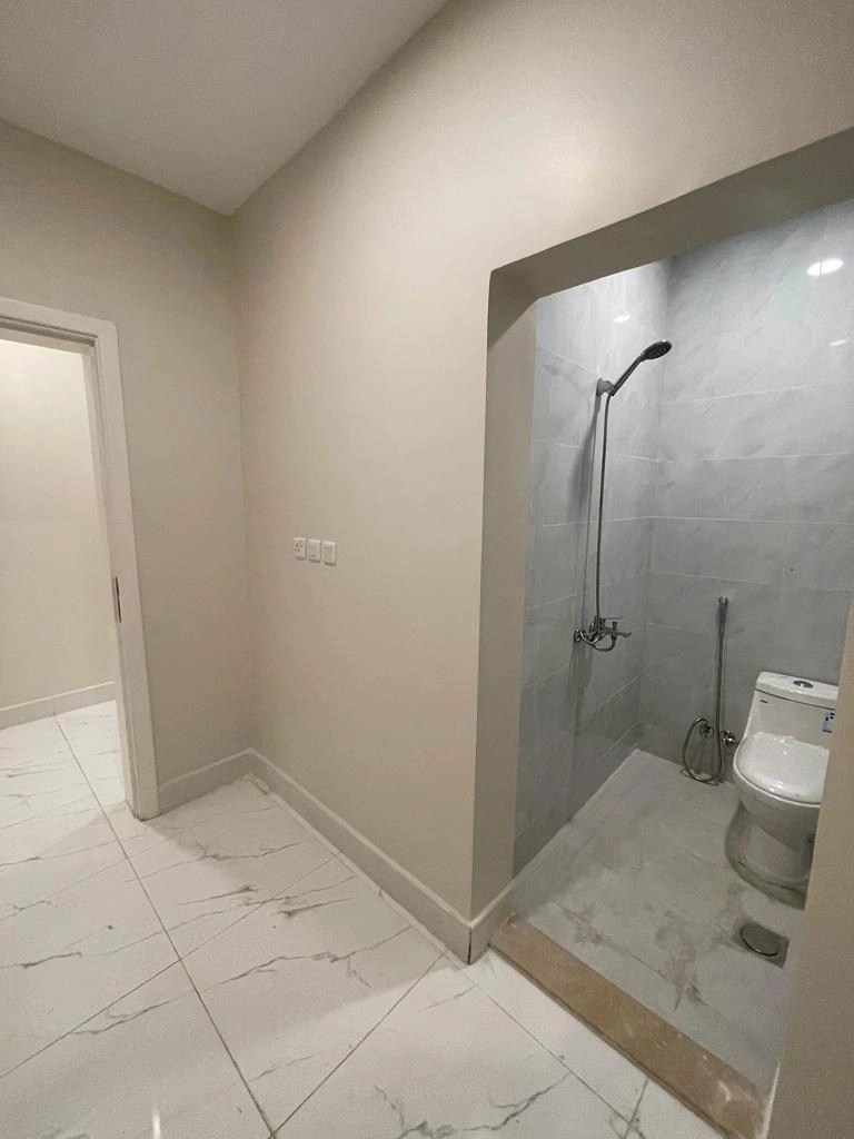 شقق للبيع ٦ غرف حي المنار جدة