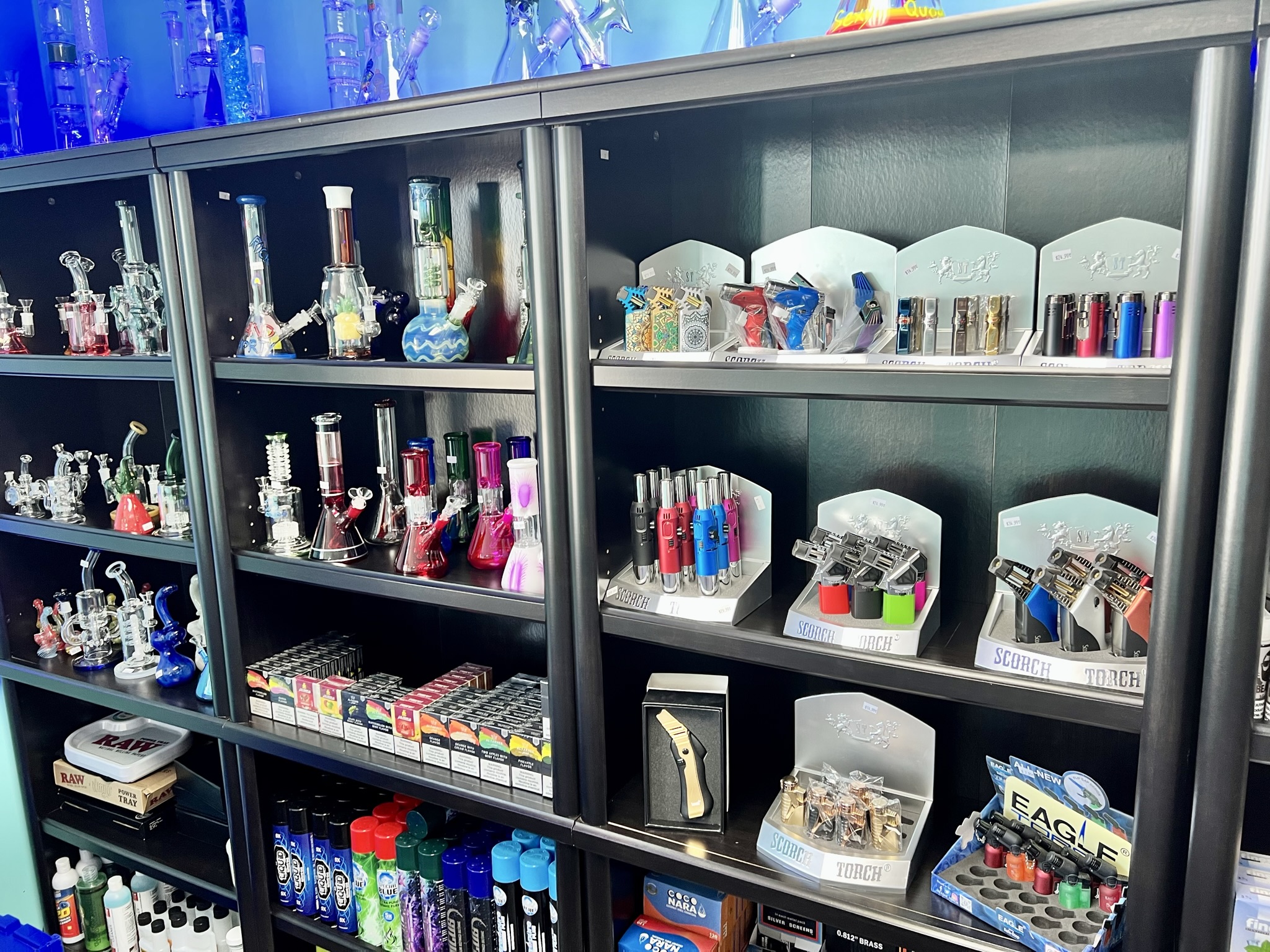 heady-glass-pipes-smoking-supplies-Shawnee-KS