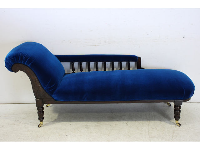 カウチソファ – Blog of Shellys Antiques