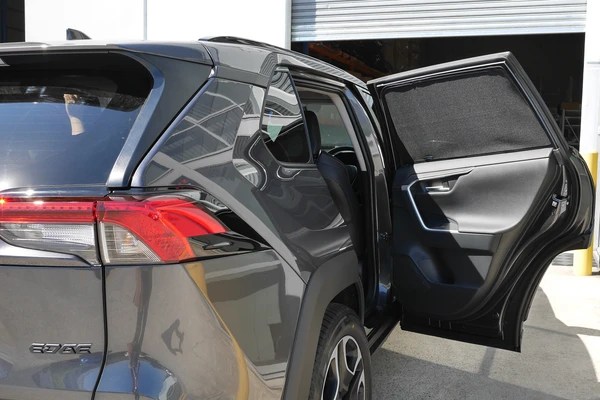 TOY012-Rav4-SnapShades-2