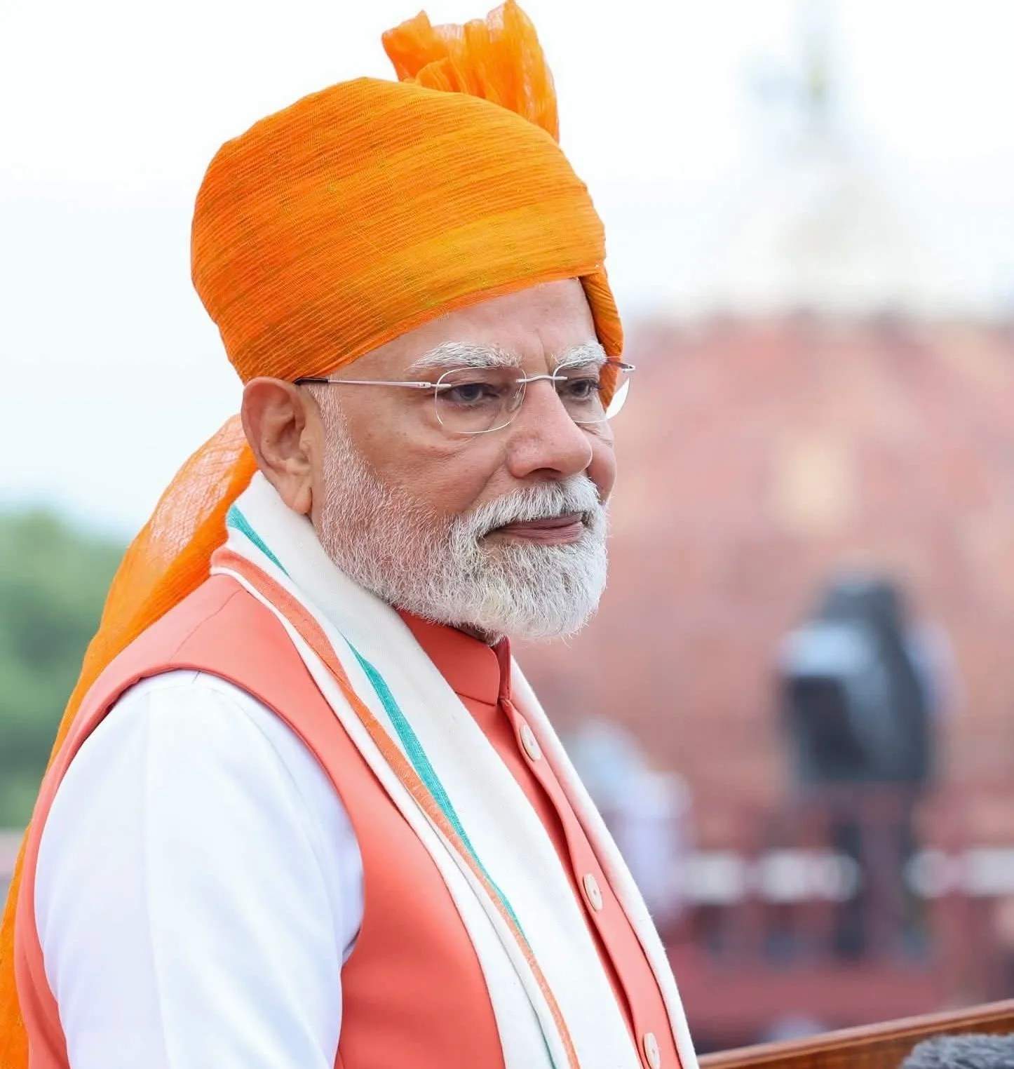 प्रधानमंत्री नरेंद्र मोदी स्वतंत्रता दिवस 2025 पर लाल किले की प्राचीर से संबोधन करते हुए।