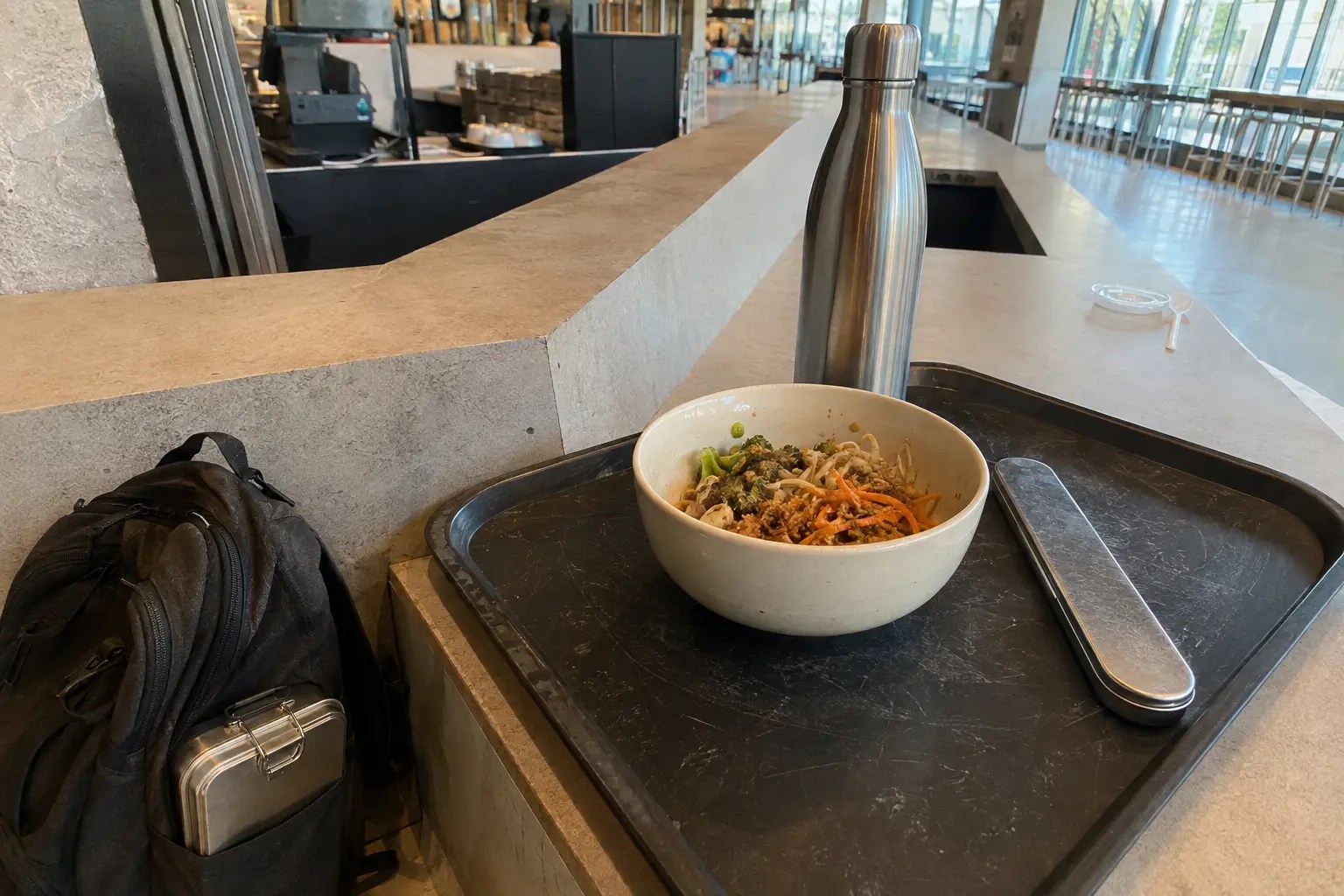 How to Reduce Microplastic Exposure When Eating Out