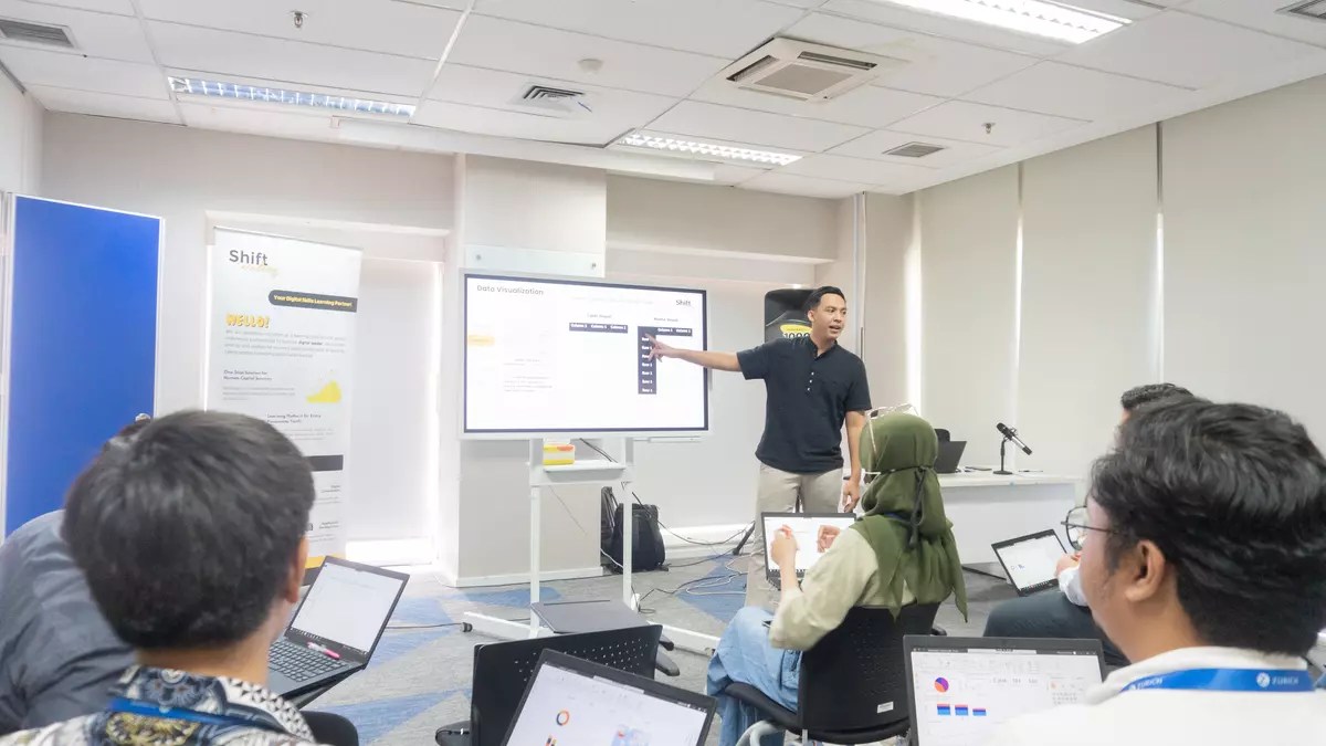 Pelatihan Digital Marketing Shift Academy