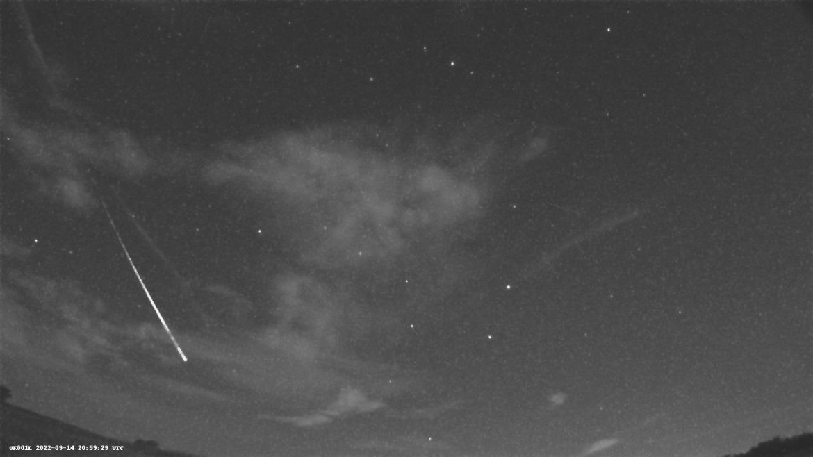Dunyaya-meteor-dustu-Iste-o-anlar-2.jpg