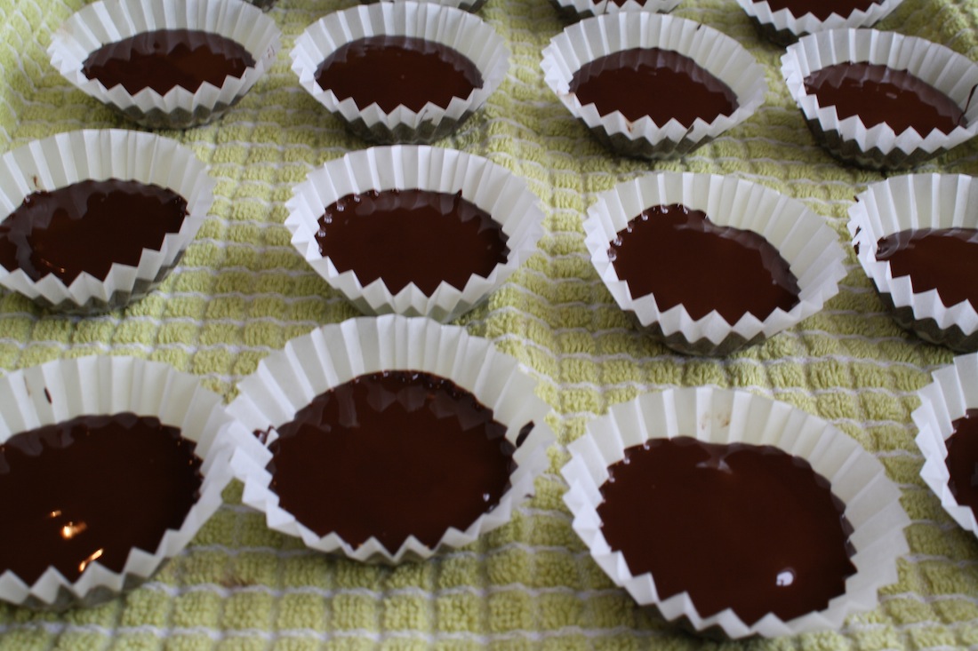 RECIPE Homemade Dark Chocolate Almond Butter Cups Shikha la mode
