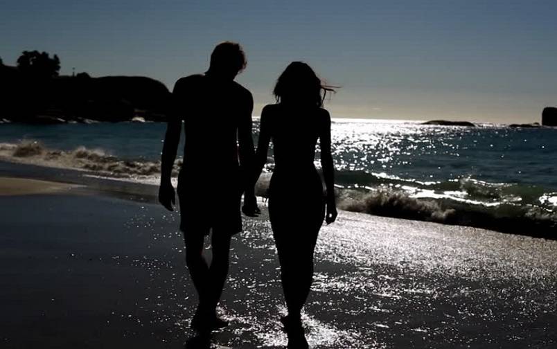 Dapatkan Gambar Trik Foto Dengan Pasangan 10 Pose Rahasia Ini Bikin Kamu Dan Terkeren by Lampunghits.com