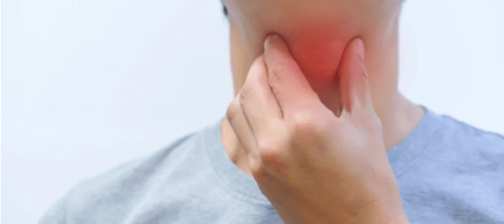 علاجات منزلية لالتهاب اللوزتين.. 10 طرق سهلة لتهدئة الحلق