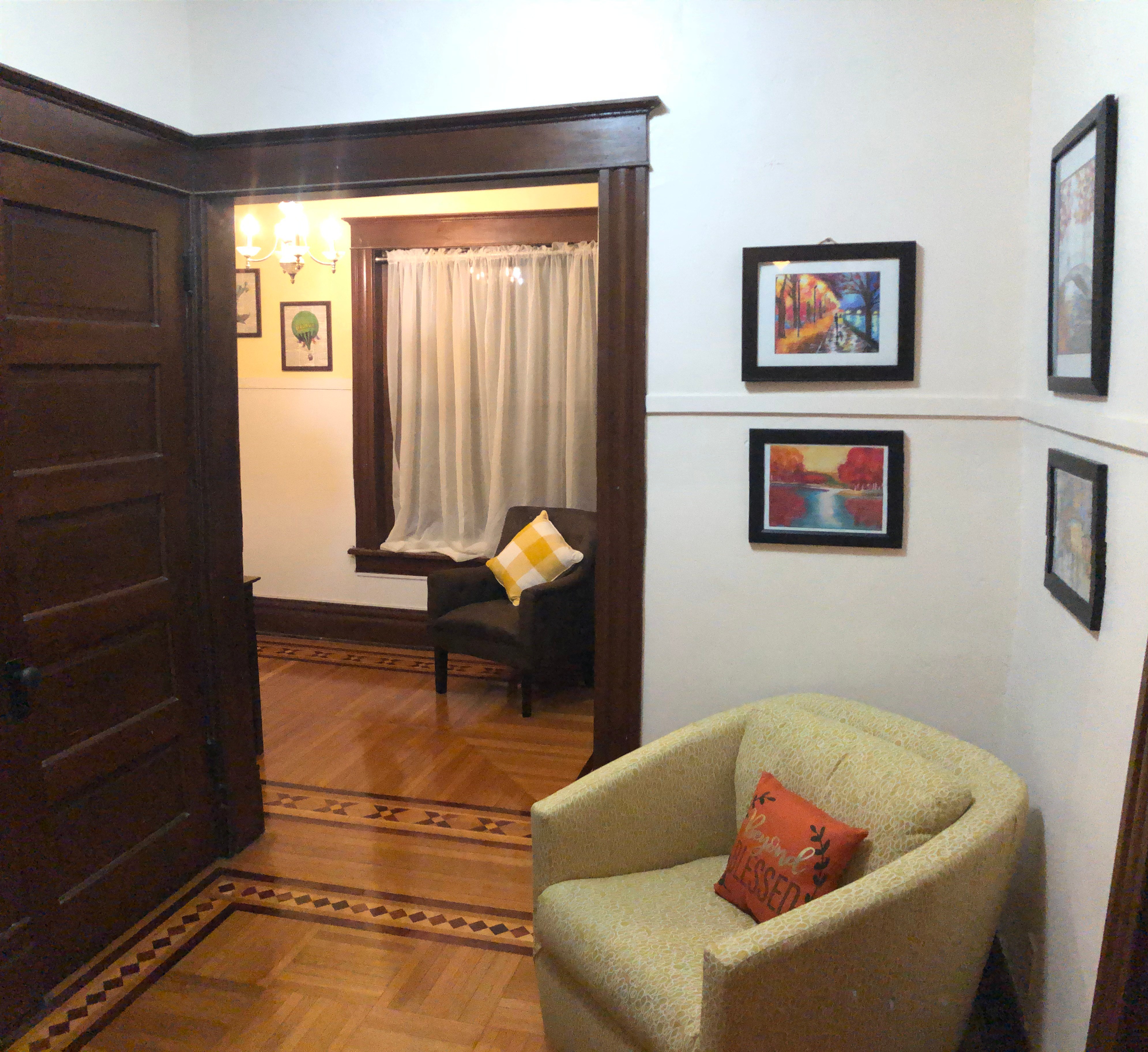 upstairs sitting area