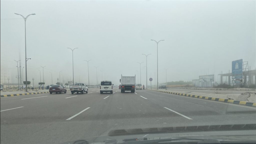 تعطل حركة الطريق الزراعي بسبب انقلاب "تريلا" بالقليوبية