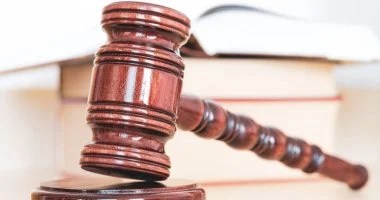 تأجيل محاكمة أم قتلت طفلها وشرعت فى قتل طفلتيها بالأنسولين بشبرا الخيمة