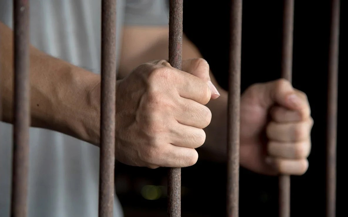 المشدد 7 سنوات لعامل لشروعه في خطف طفل من أمام محل والده بالقليوبية