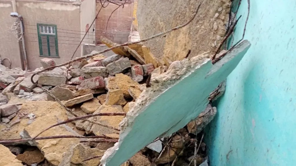إصابة شخص في انهيار جزئي لمنزل بالقليوبية