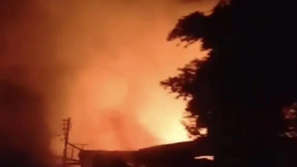 السيطرة على حريق في مصنع كرتون بمنطقة العكرشة بالخانكة