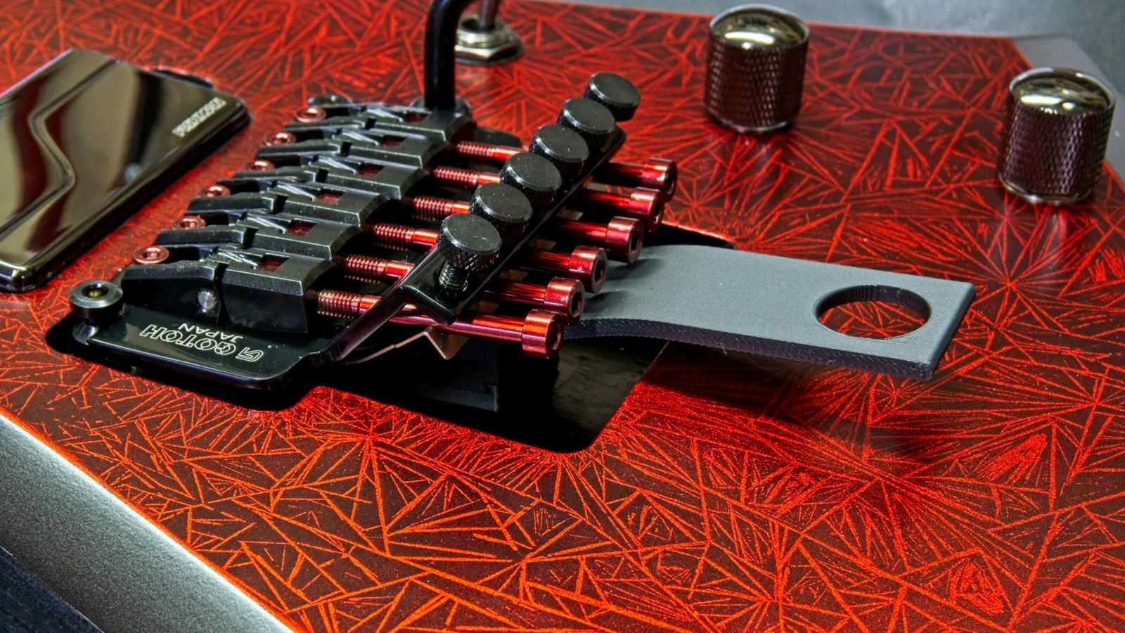 Kielivaihtoblokki Floyd Rose / lukkotremolo talloille