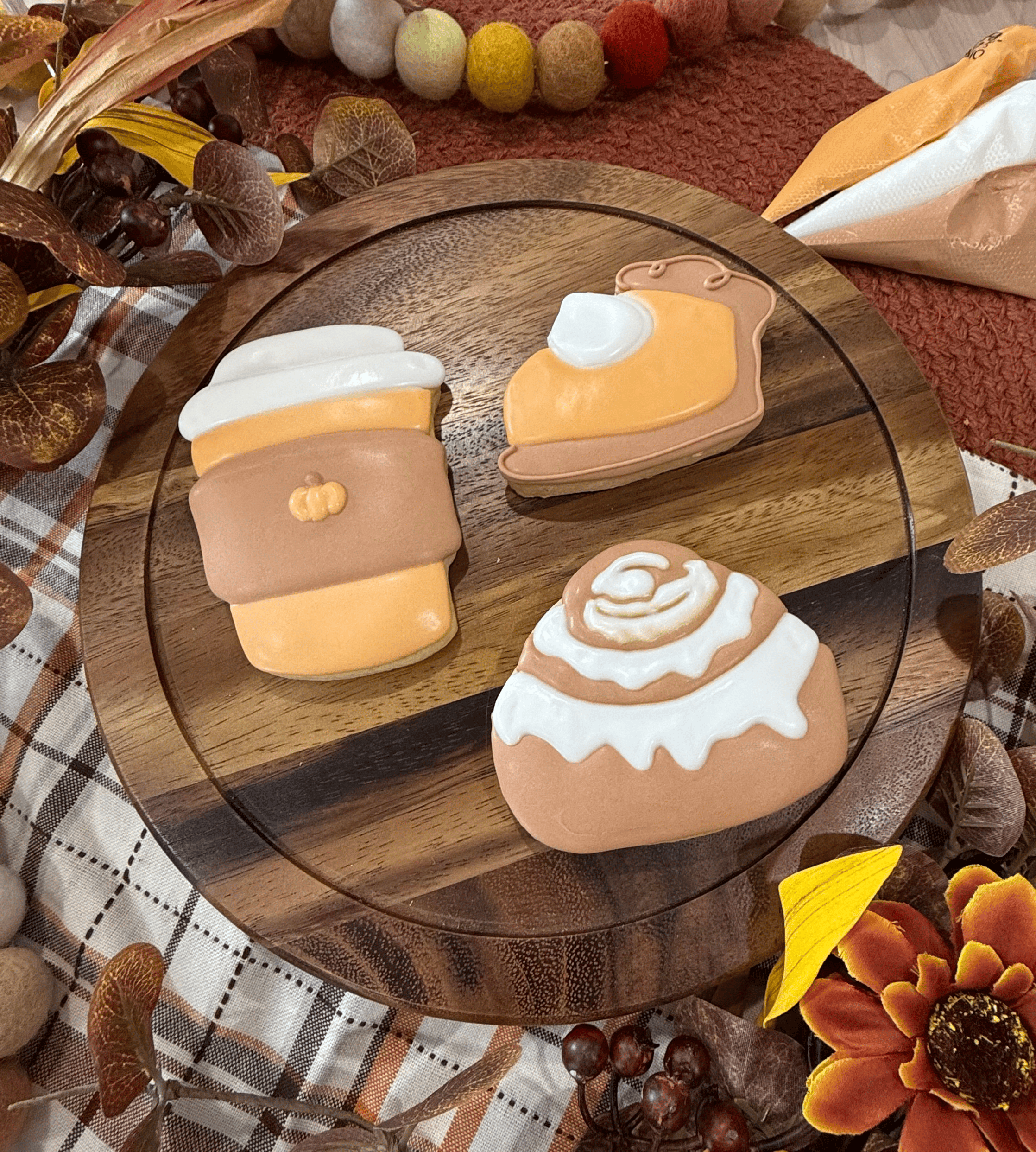 Drop-n-Decorate (Fridays in November)