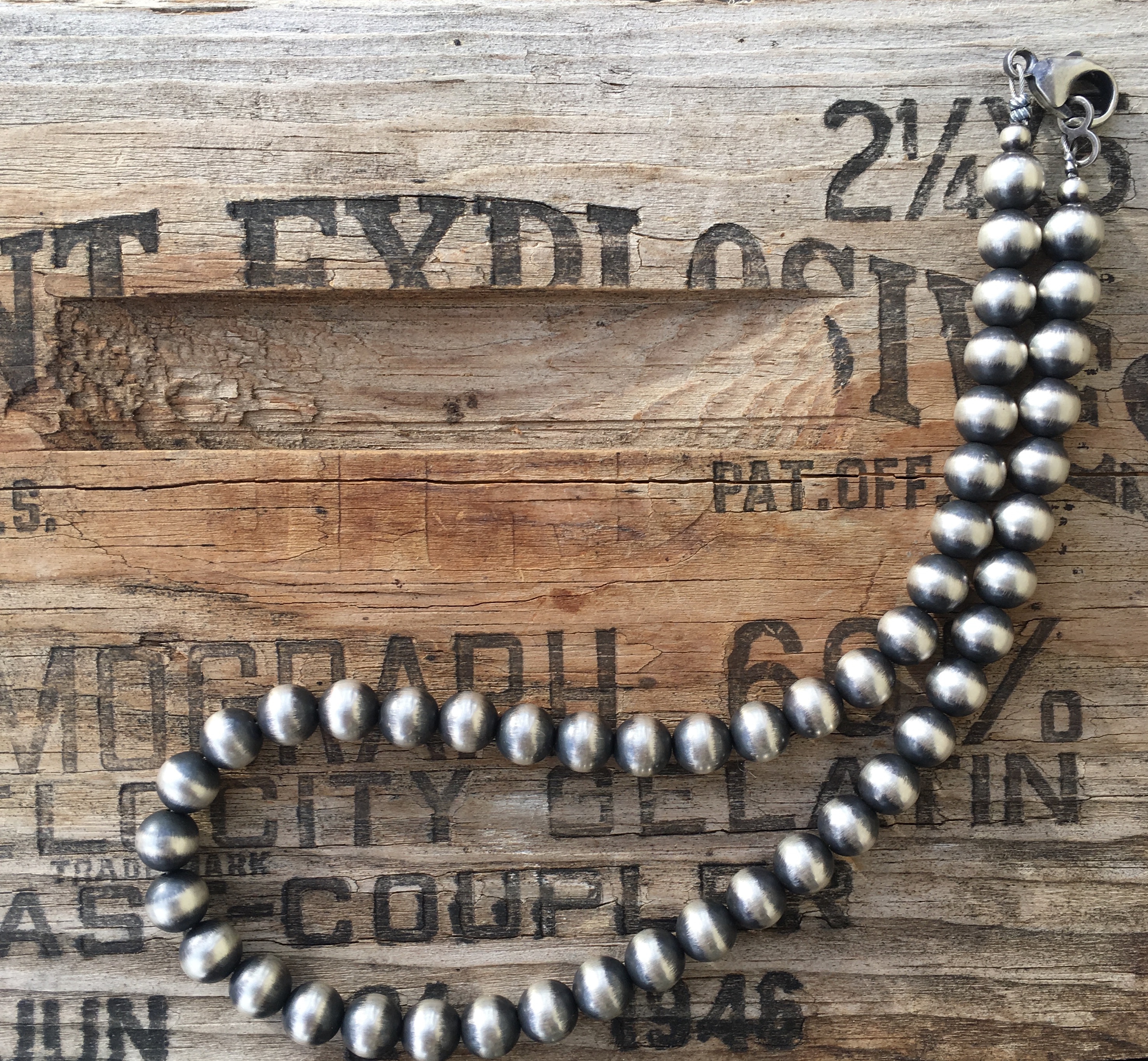 16″ 8mm Navajo Pearls